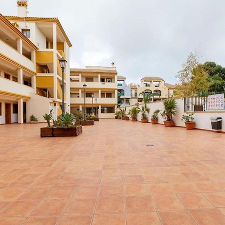 Atico Con Terraza-Solarium Y Piscina 4-6 Personas Wifi A/C Apartment Roda Екстериор снимка