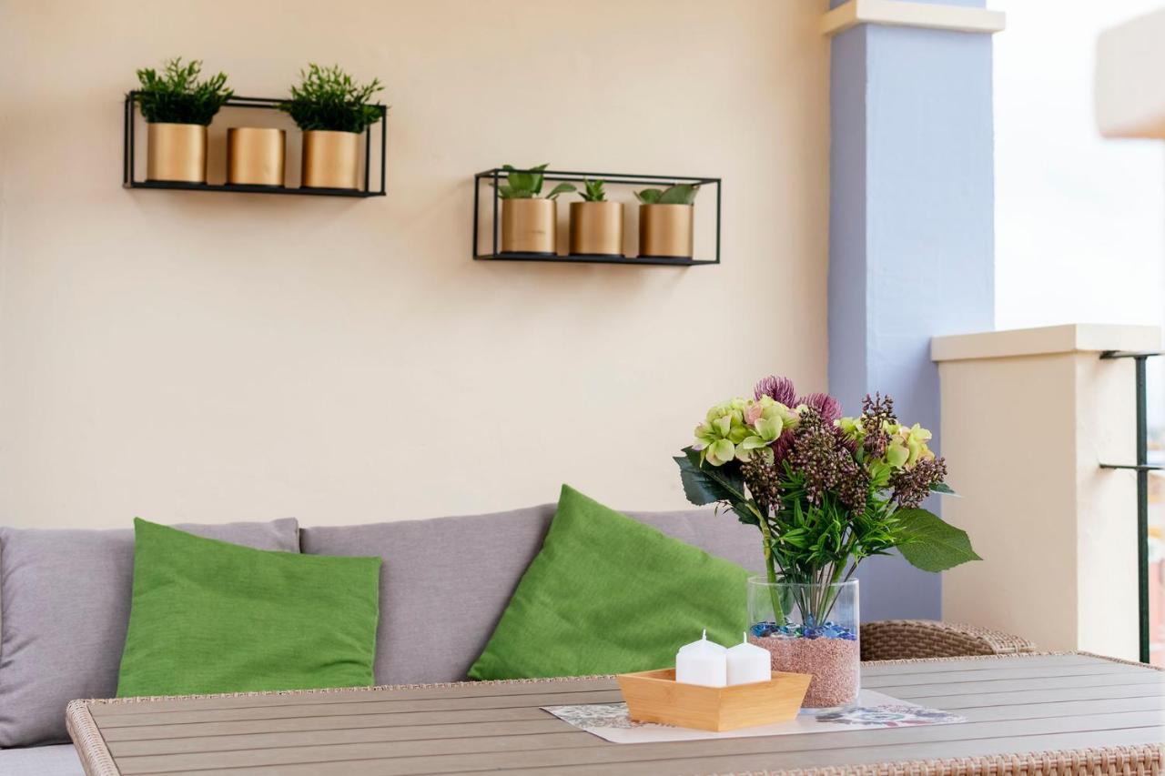 Atico Con Terraza-Solarium Y Piscina 4-6 Personas Wifi A/C Apartment Roda Екстериор снимка