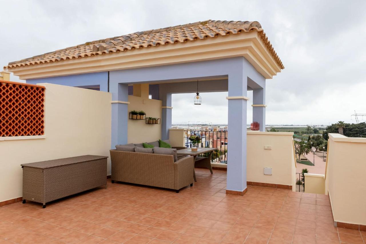 Atico Con Terraza-Solarium Y Piscina 4-6 Personas Wifi A/C Apartment Roda Екстериор снимка