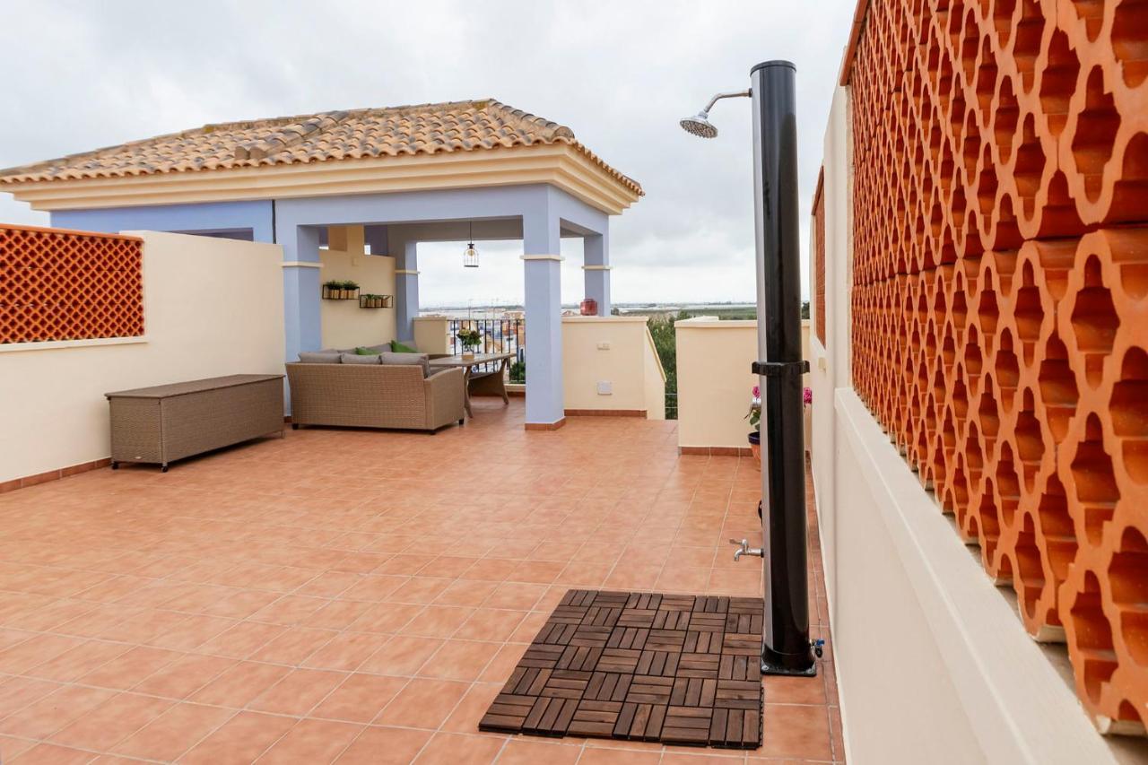 Atico Con Terraza-Solarium Y Piscina 4-6 Personas Wifi A/C Apartment Roda Екстериор снимка