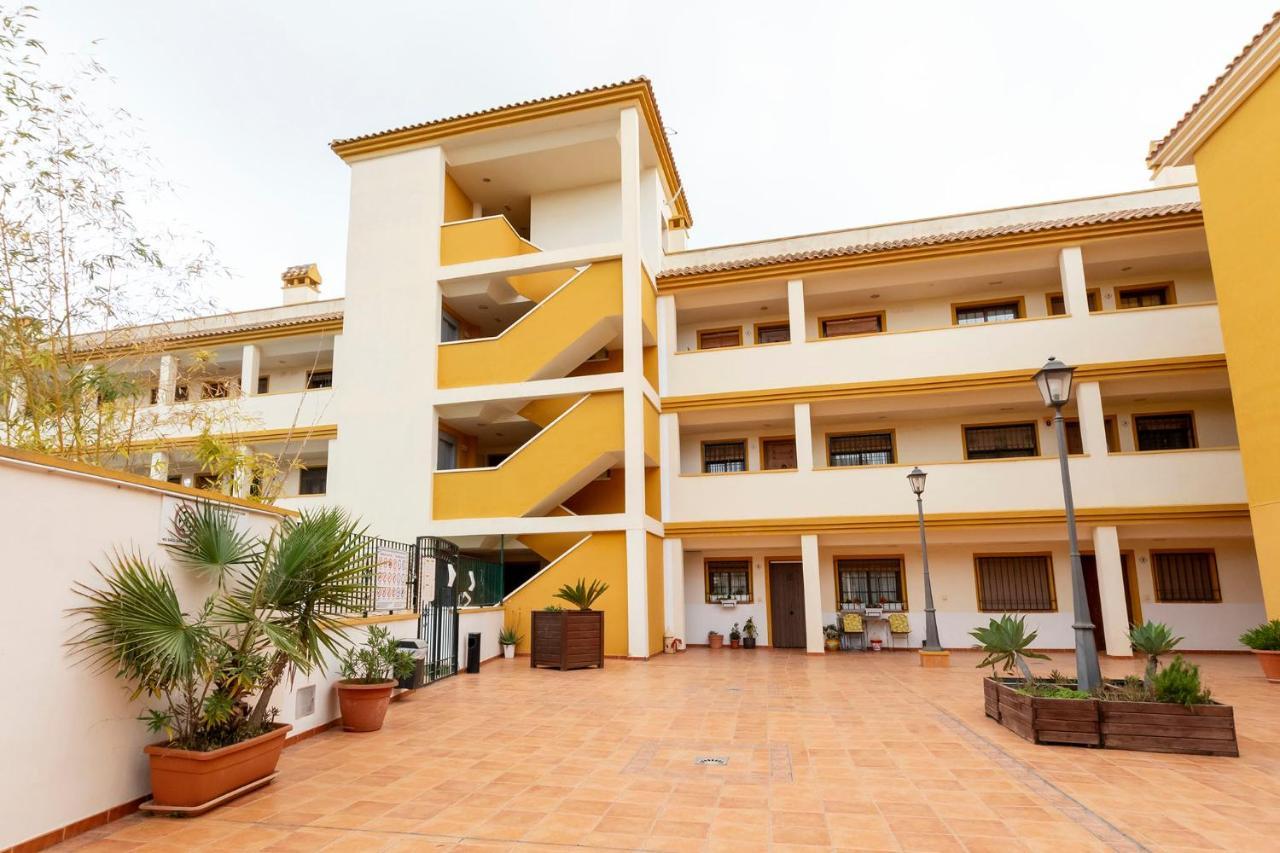 Atico Con Terraza-Solarium Y Piscina 4-6 Personas Wifi A/C Apartment Roda Екстериор снимка