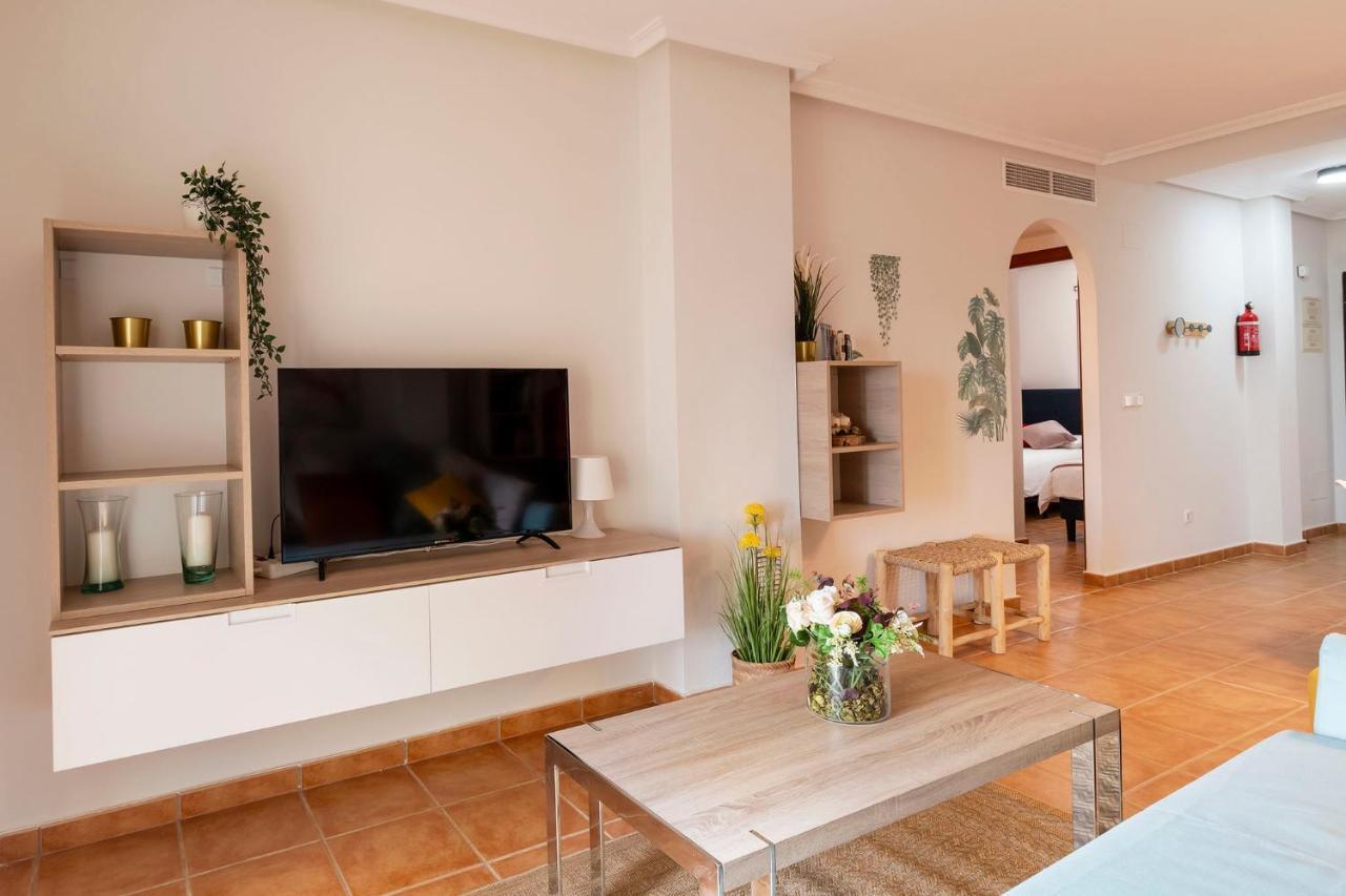 Atico Con Terraza-Solarium Y Piscina 4-6 Personas Wifi A/C Apartment Roda Екстериор снимка